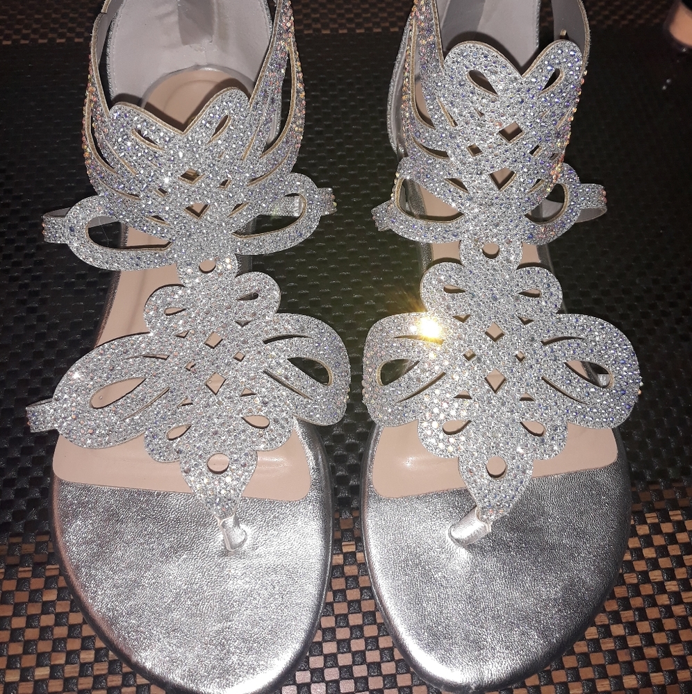 Sandles